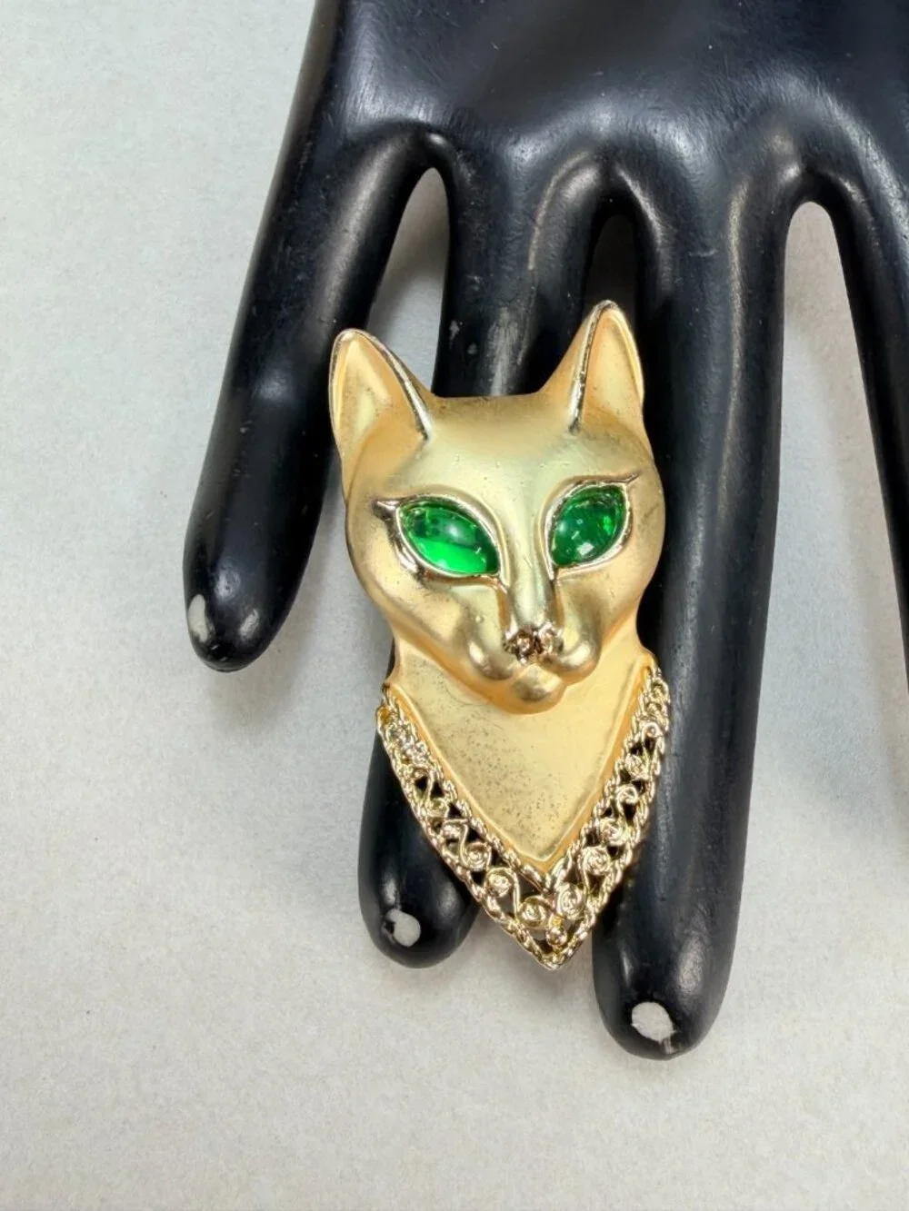 Vintage AJC Egyptian Cat Brooch Pin Green Colored Eyes Matte Gold Tone Signed